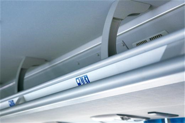 亚星YBL6117HQP客车(柴油国五24-62座)