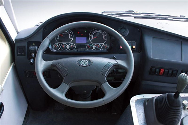 亚星JS6752TCP客车(天然气国五24-31座)