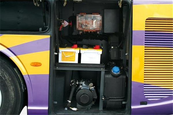 亚星YBL6125H2QCP2客车(天然气国五24-55座)