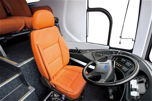 亚星YBL6125H1QCP1客车(天然气国五24-59座)