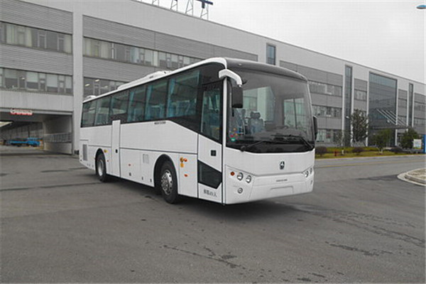 亚星YBL6117HQCP客车(天然气国五24-62座)