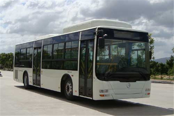 金旅XML6125JHEVG5CN2公交车(天然气/电混动国五10-40座)