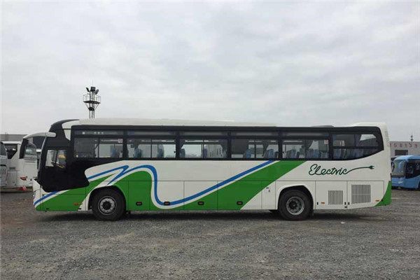 海格KLQ6122ZAE50客车(柴油国五24-72座)