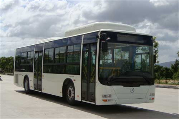 金旅XML6125JHEVG5CN3公交车(天然气/电混动国五10-40座)