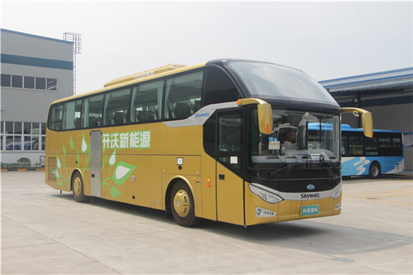 南京金龙NJL6125HEV客车(柴油/电混动国五24-52座)