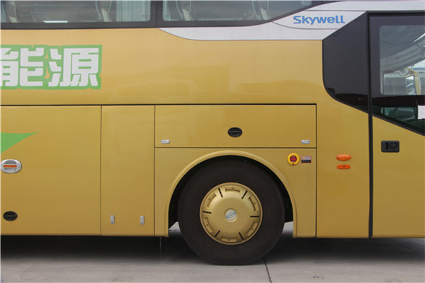 南京金龙NJL6125HEV客车(柴油/电混动国五24-52座)