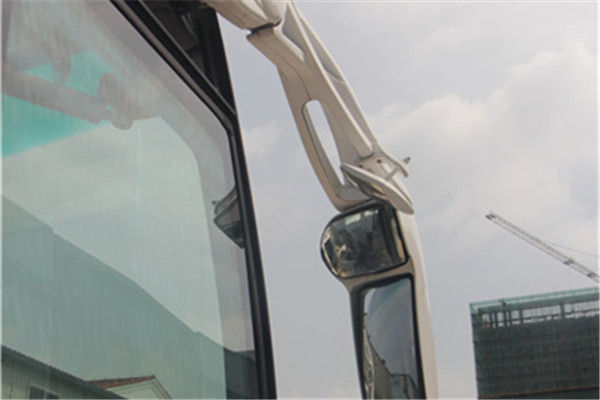 南京金龙NJL6117BEV4客车(纯电动24-53座)