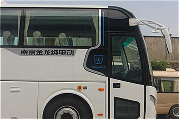 南京金龙NJL6117BEV10客车(纯电动24-53座)