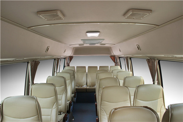 南京金龙NJL6806BEV1客车（纯电动24-31座）