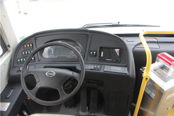 南京金龙NJL6100BEV11公交车(纯电动24-41座)