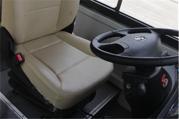 南京金龙NJL6680BEV24公交车(纯电动10-19座)