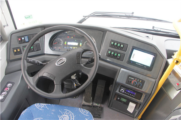 南京金龙NJL6859BEV4公交车(纯电动10-28座)