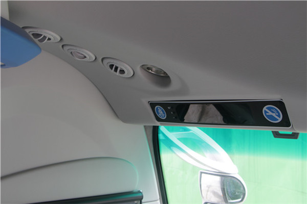 南京金龙NJL6820BEVG1公交车(纯电动24-35座)