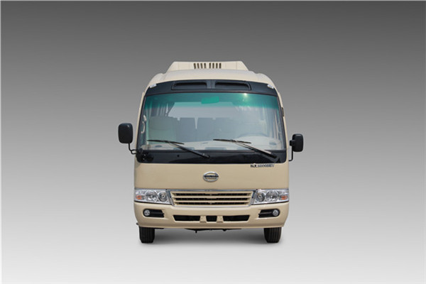 南京金龙NJL6820BEV1客车(纯电动24-35座)