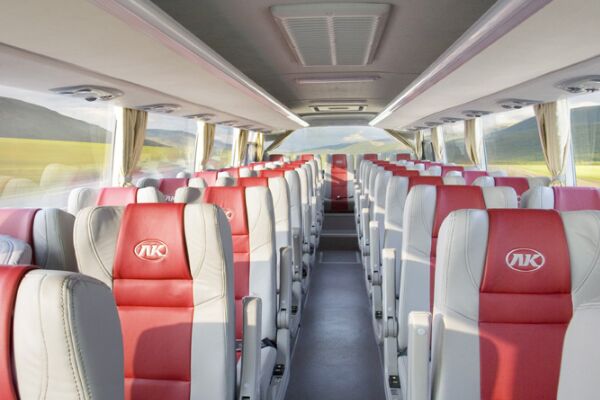 安凯HFF6120A12客车(柴油国五24-59座)