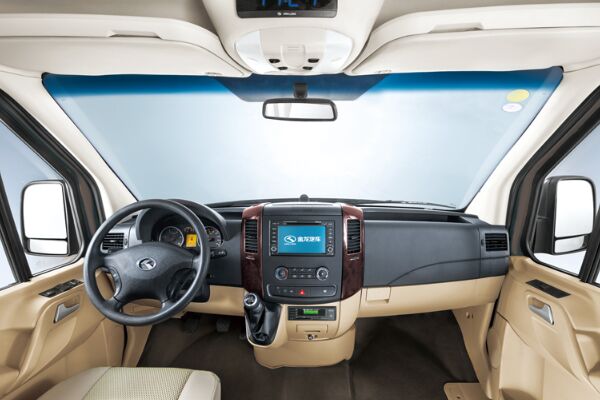 金龙XMQ6593KED5C1轻型客车(柴油国五10-14座)