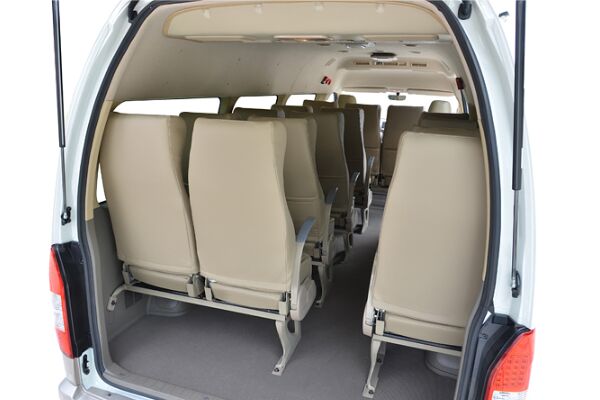 金龙XMQ6600BED5C轻型客车(柴油国五10-18座)