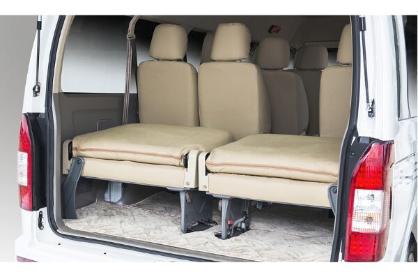 金龙XMQ6600BED5C轻型客车(柴油国五10-18座)
