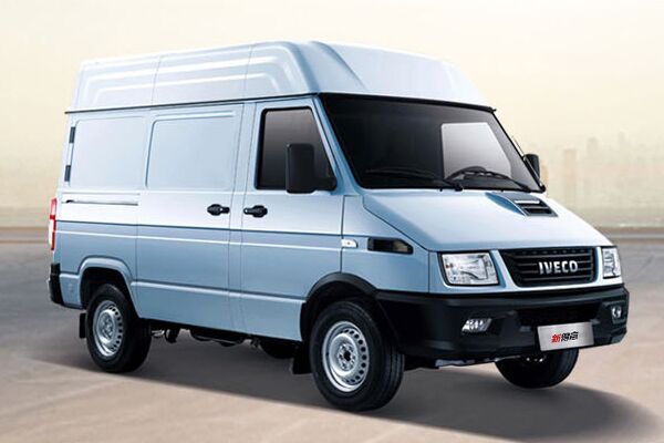 南京依维柯新得意NJ6486ACM客车(柴油国六5-9座)