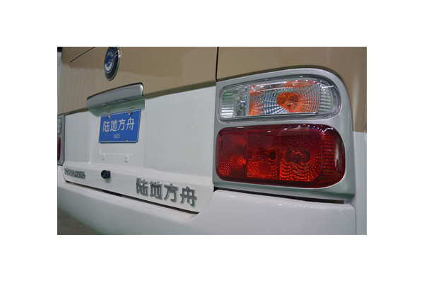 陆地方舟RQ6830YEVH10客车(纯电动25-33座)