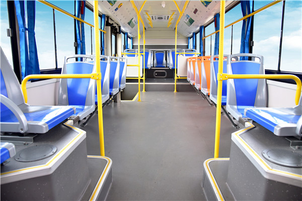 南京金龙NJL6100EV8公交车(纯电动19-37座)