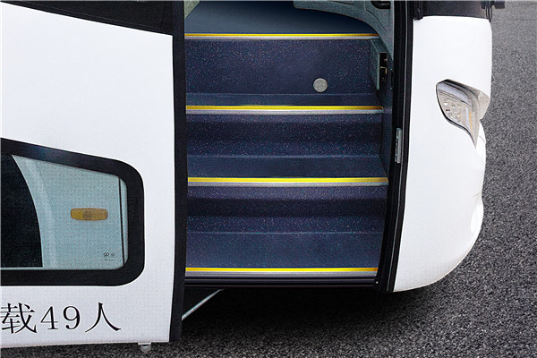 南京金龙NJL6117EV1客车(纯电动24-48座)