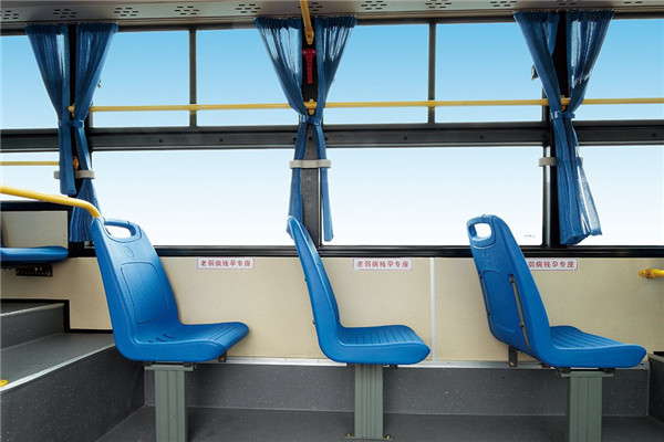 海格KLQ6109GAHEVE5L插电式公交车(柴油/电混动国五24-39座)