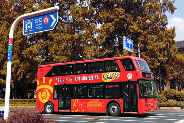 南京金龙NJL6100GSEV1双层公交车(纯电动11-59座)