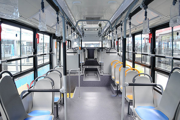 亚星JS6108GHBEV21公交车(纯电动18-41座)