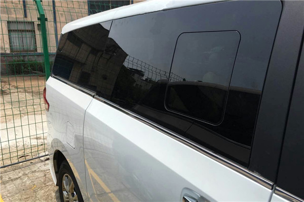 上汽大通SH6525C1D5-D轻客(柴油国五4-9座)