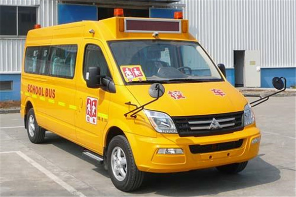 上汽大通SH6591A4D5-XA小学生专用校车(柴油国五10-22座)