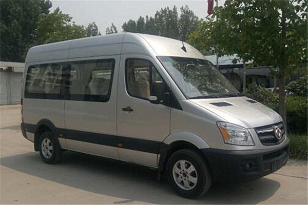 东风超龙EQ6602LTV客车(柴油国五10-17座)