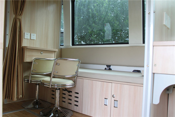 宇通ZK5156XYL5A体检车(柴油国五10-19座)