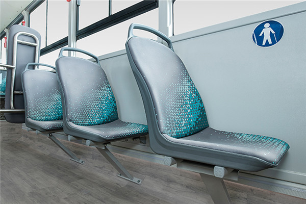 金龙XMQ6105AGBEVL1低地板公交车(纯电动19-33座)