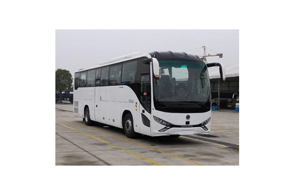 申龙SLK6126ALD6S客车(柴油国六24-52座)