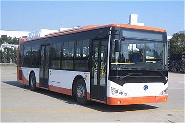 申龙SLK6119UNHEVB1插电式公交车(天然气/电混动国五19-40座)