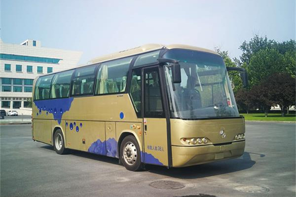 北方BFC6900L1D6豪华旅游客车(柴油国六24-38座)
