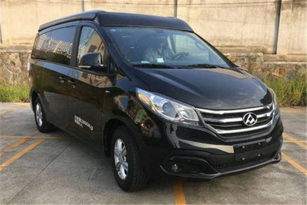 凯伦宾威ZK5035XLJ1旅居车(汽油国五2-6座)