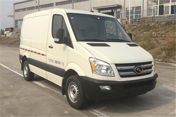 金龙XMQ5041XXY05厢式运输车(柴油国五2-3座)
