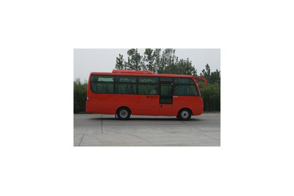 楚风HQG6750EA5客车(柴油国五24-33座)