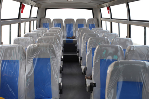 东风旅行车DFA6720K6A客车(柴油国六24-31座)