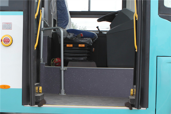 东风旅行车EQ6100CACFCEV公交车(燃料电池24-41座)