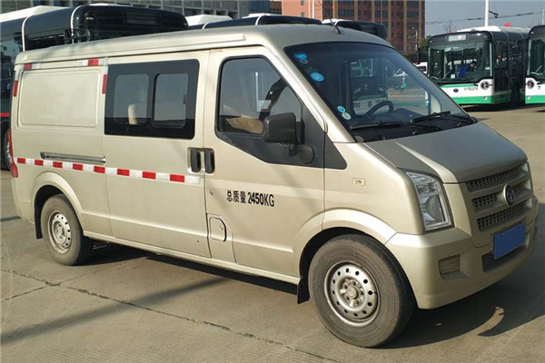 扬子江WG5032XXYBEV1厢式运输车(纯电动2-3座)