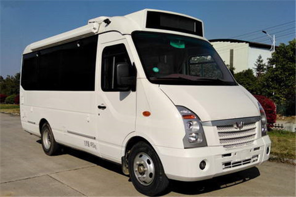 五菱GL5050XLJ1旅居车(柴油国五3-6座)