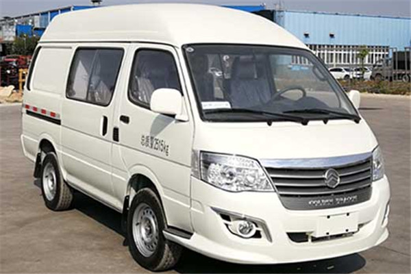 金旅XML5038XXY16厢式运输车(汽油国六2-5座)
