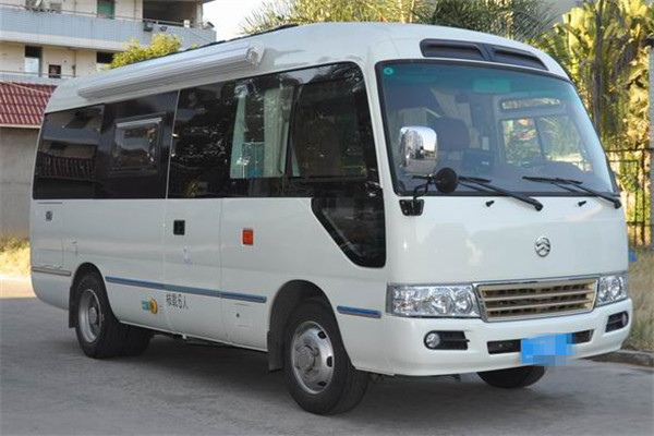 金旅XML5060XLJ16旅居车(柴油国六2-6座)
