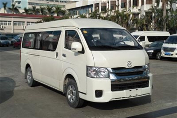 金旅XML5039XSW95商务车(汽油国五5-9座)