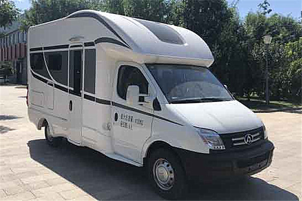 海格KLQ5041XLJE50旅居车(柴油国五2-6座)
