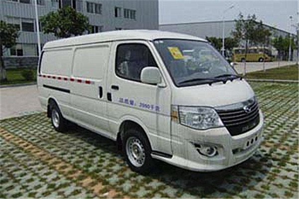 金龙XMQ5033XXY65厢式运输车(汽油国五2-5座)
