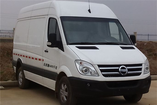 南京金龙NJL5040XXYBEV20厢式运输车(纯电动2座)